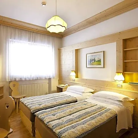 Bellaria - - Parking Hotel Cortina dʼAmpezzo