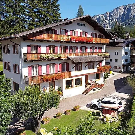 Bellaria - - Parking 3* Cortina dʼAmpezzo