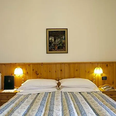 Hotel Bellaria - - Parking 3*